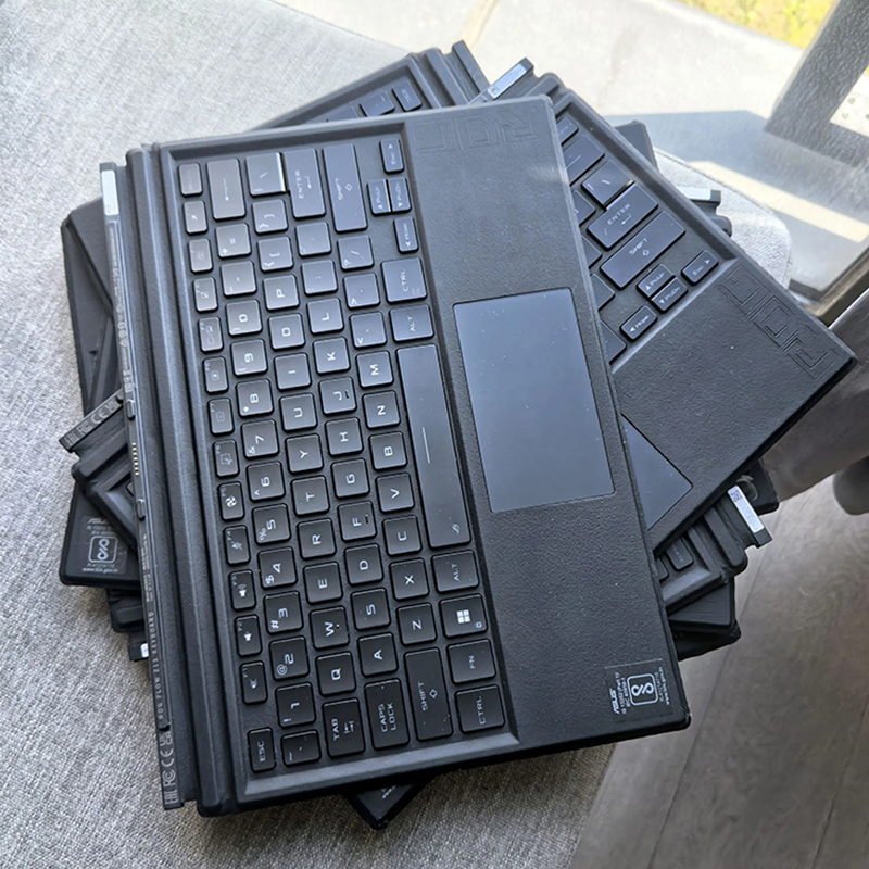 백라이트 미국 키보드 손목 받침대가 있는 ASUS RO - Gaming Console Asus 리뷰 및 가격